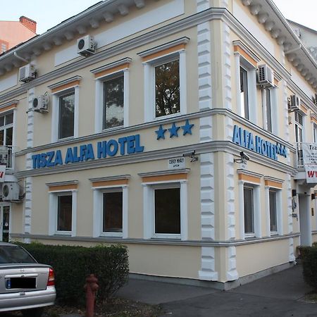 סגד Tisza Alfa Hotel מראה חיצוני תמונה