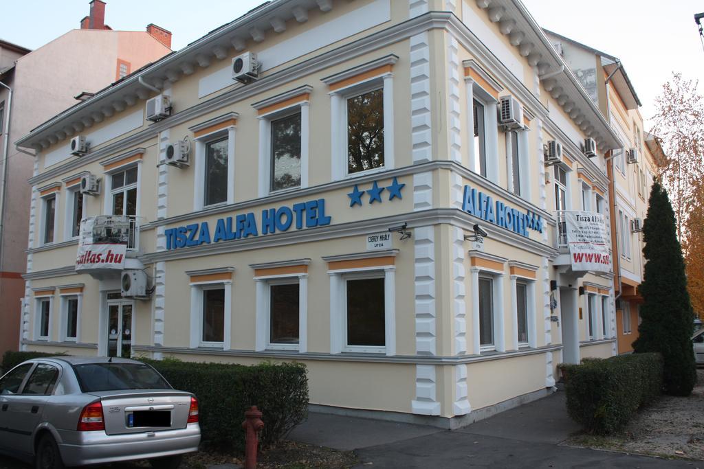 סגד Tisza Alfa Hotel מראה חיצוני תמונה